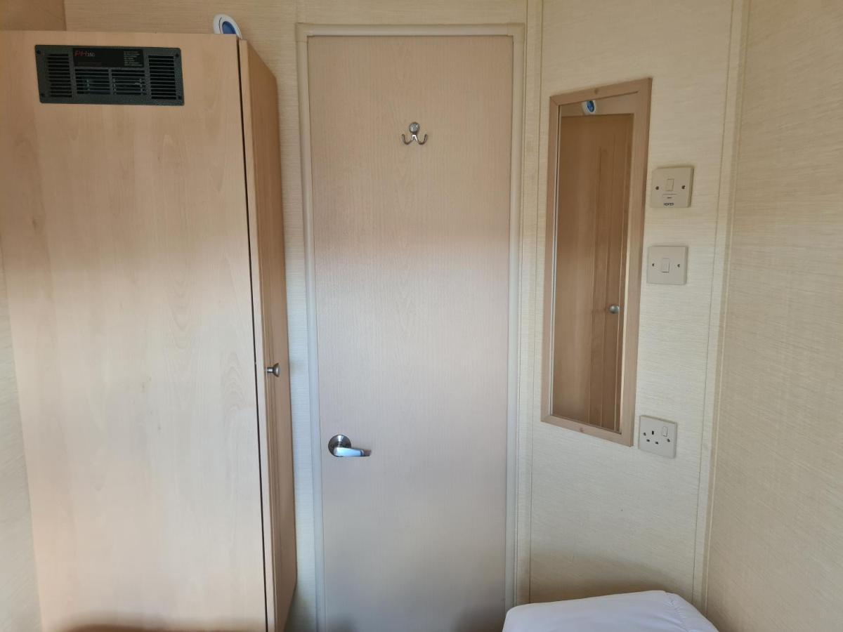 6 Berth 3 Bedroom On Seaview Herald Gold Apartment *